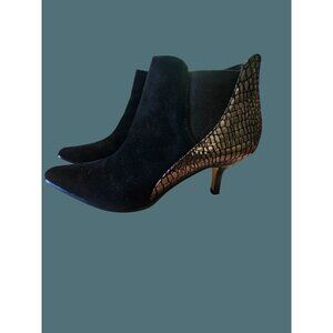 Donald Pliner Loro Suede/Leather Pointed Toe Kitten Heel Ankle Booties Women 6M